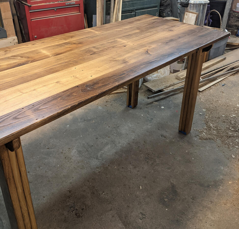 Butternut desk featuring castle joint legs. Butternut desk featuring castle joint legs.